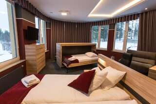 Отели типа «постель и завтрак» Villa Winterpol Карпач Улучшенный четырехместный номер-17